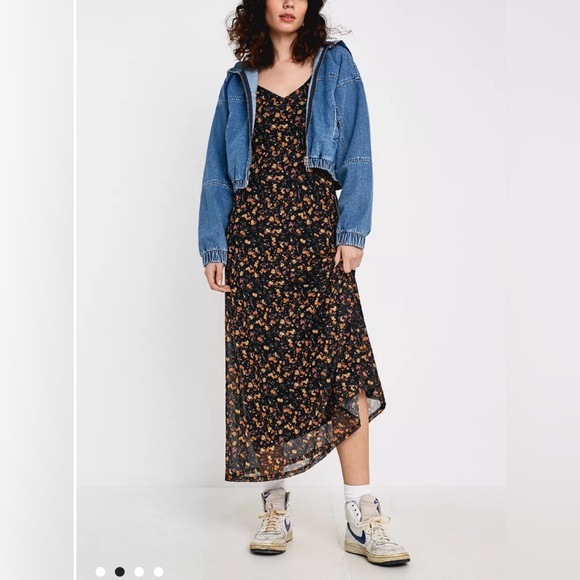 URBURN OUTFITTER CROP DENIM JACKET - Picture 2 of 5